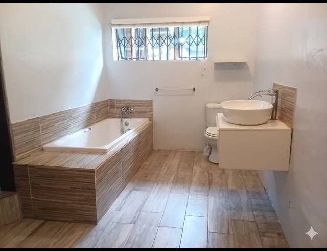4 BEDROOM HOUSE FOR SALE IN HENLEY ON KLIP